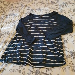 Cropped sleeve striped shirt